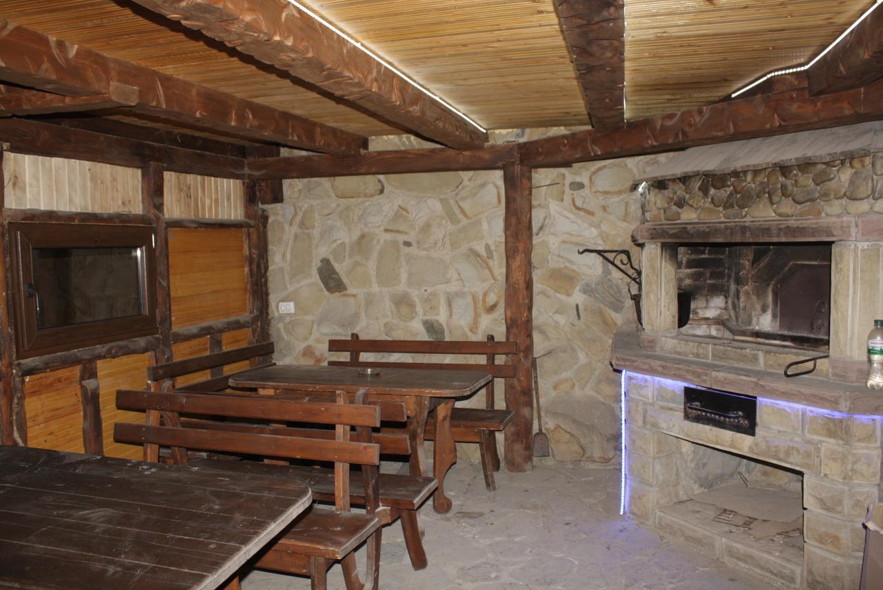 Guest House Arkan Yaremche Exterior photo