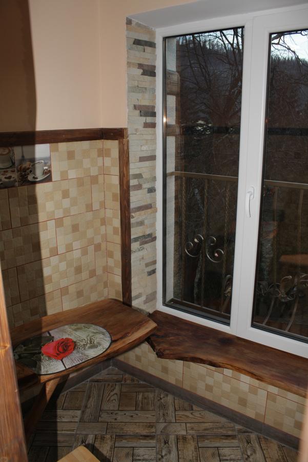 Guest House Arkan Yaremche Exterior photo