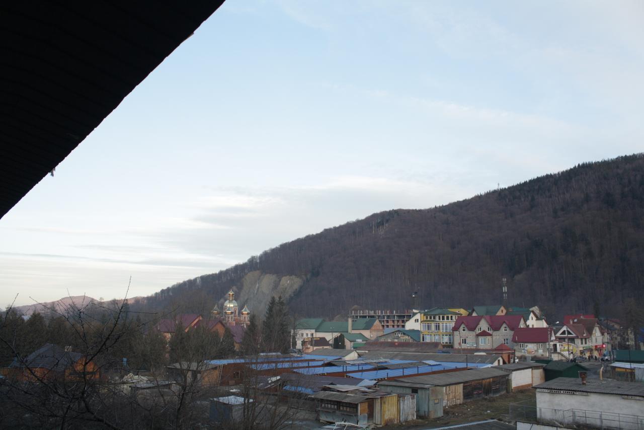 Guest House Arkan Yaremche Exterior photo