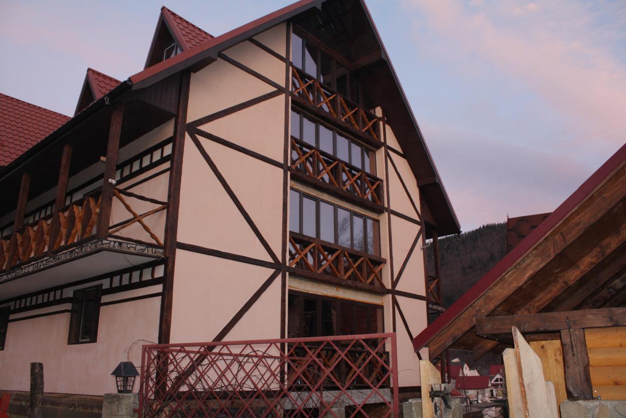 Guest House Arkan Yaremche Exterior photo