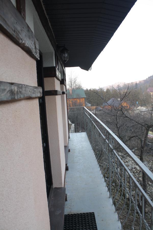 Guest House Arkan Yaremche Exterior photo