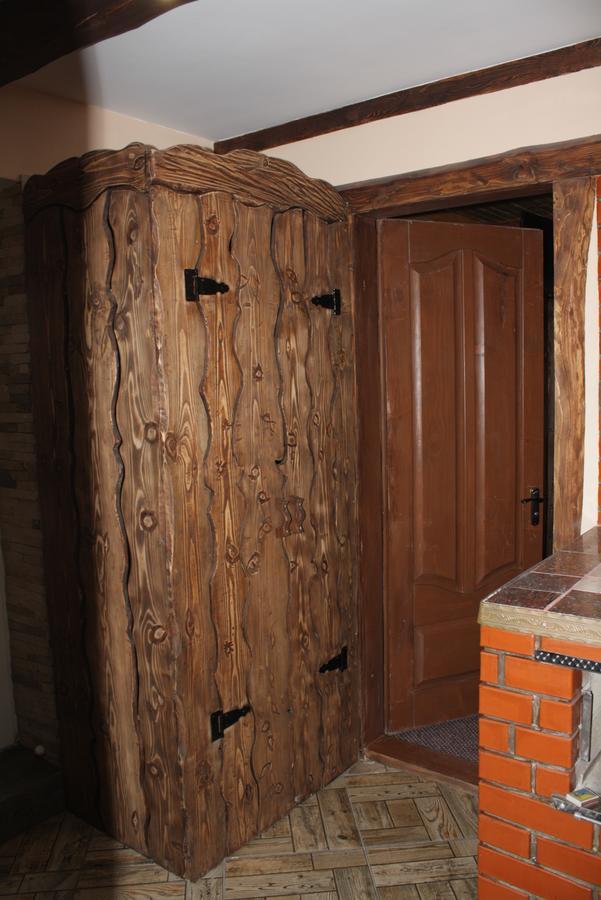 Guest House Arkan Yaremche Exterior photo