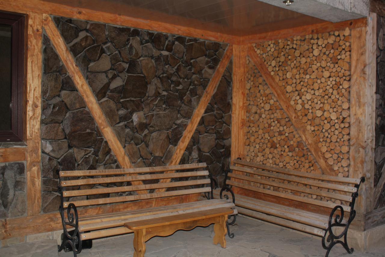 Guest House Arkan Yaremche Exterior photo