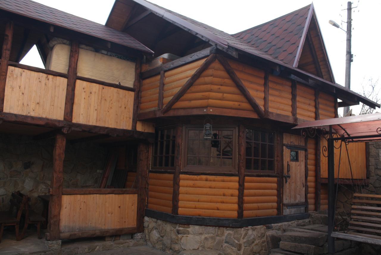 Guest House Arkan Yaremche Exterior photo