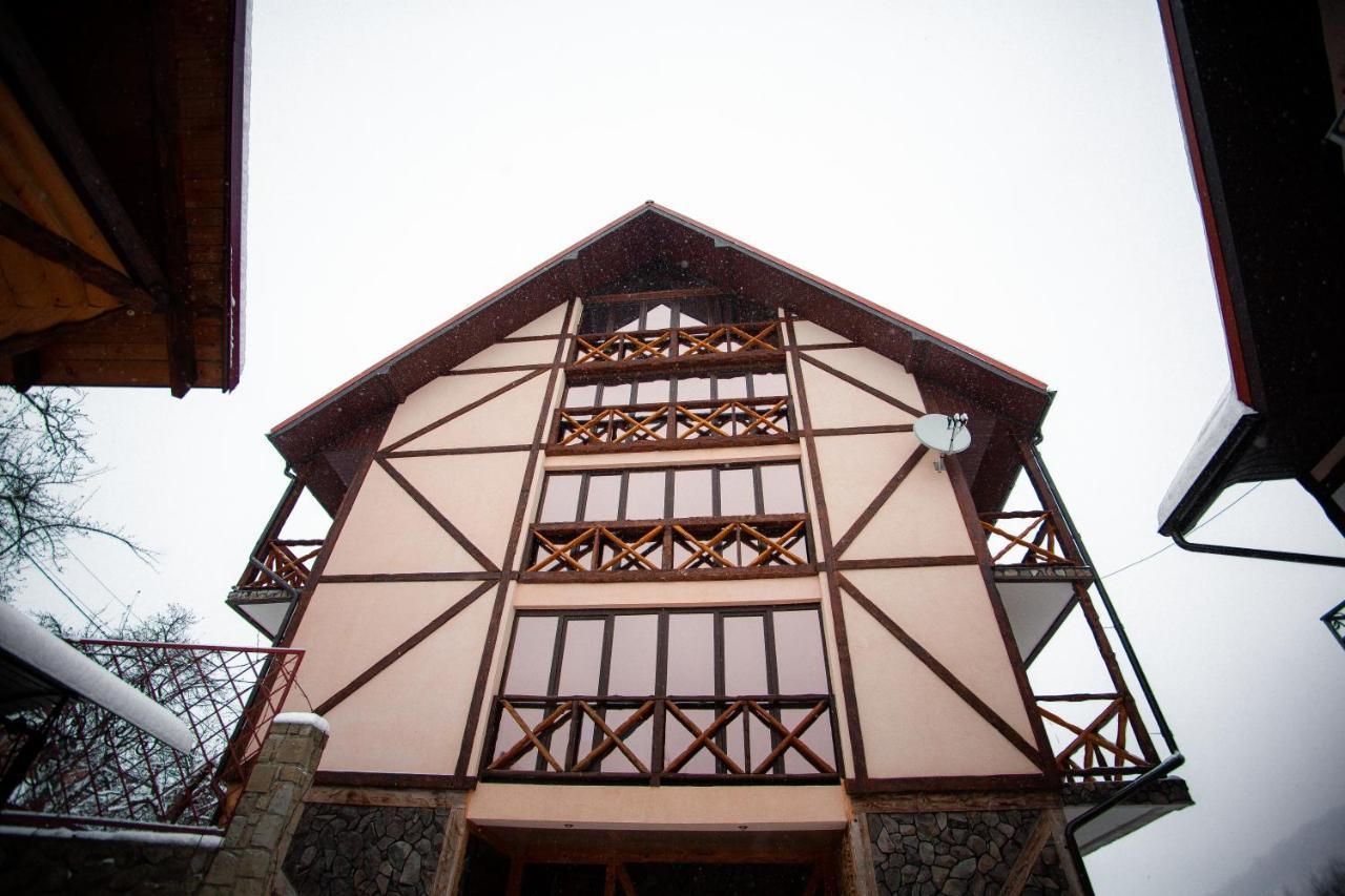 Guest House Arkan Yaremche Exterior photo