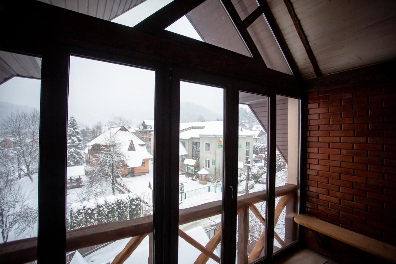 Guest House Arkan Yaremche Exterior photo