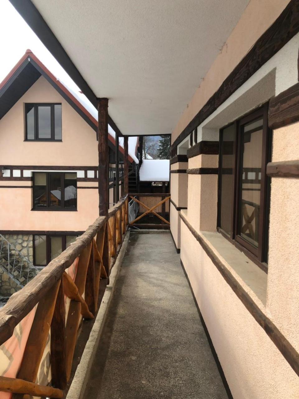Guest House Arkan Yaremche Exterior photo